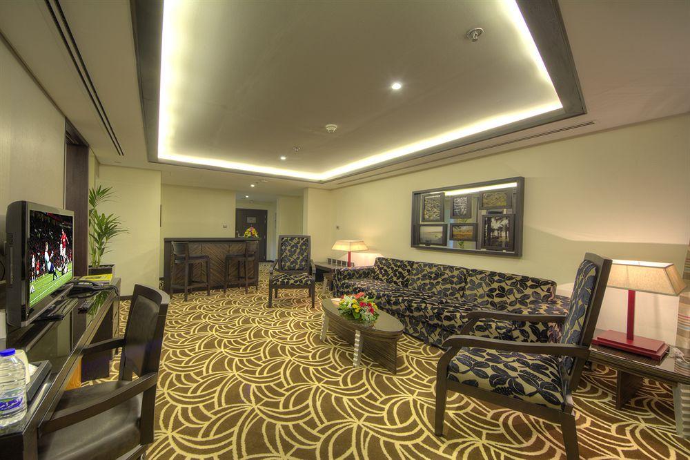 Raintree Rolla Hotel Дубай Экстерьер фото