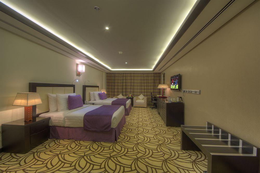 Raintree Rolla Hotel Дубай Экстерьер фото