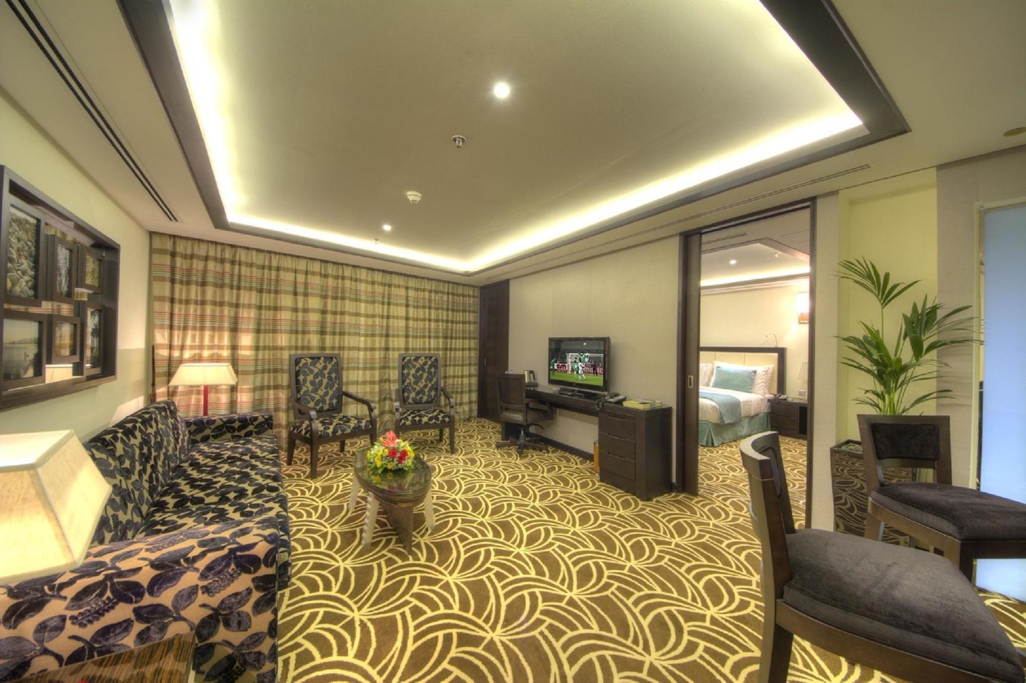Raintree Rolla Hotel Дубай Экстерьер фото