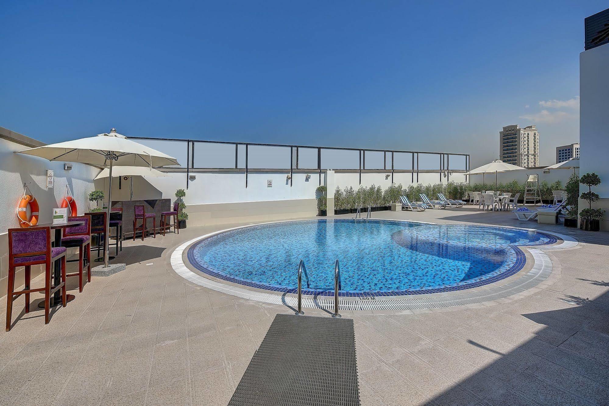 Raintree Rolla Hotel Дубай Экстерьер фото