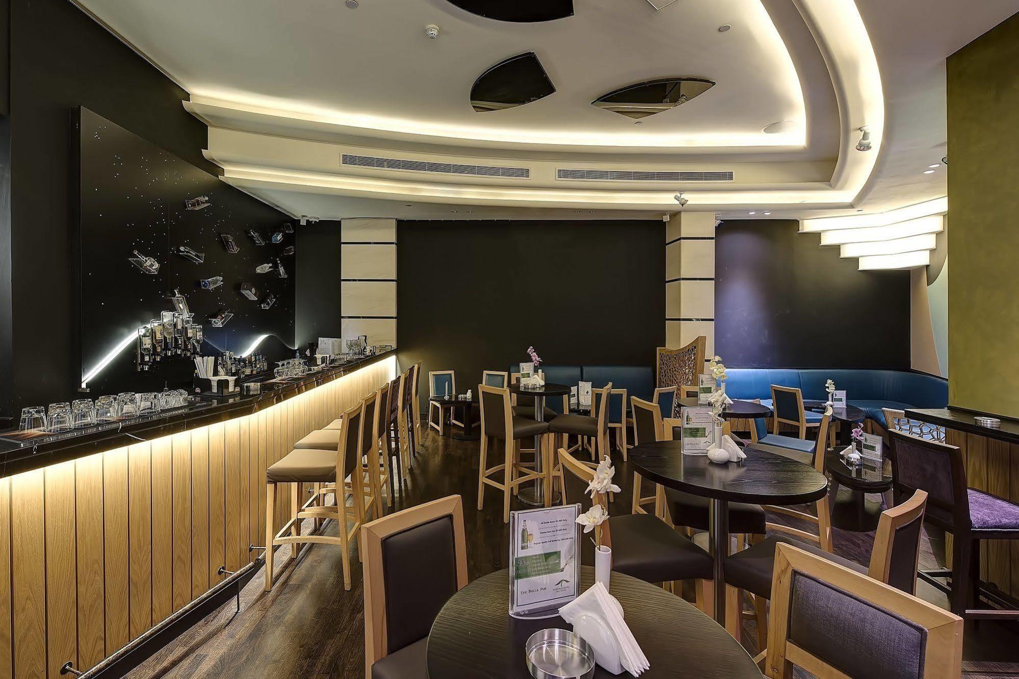 Raintree Rolla Hotel Дубай Экстерьер фото